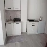아파트 Sokak