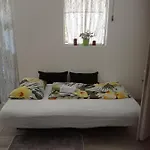 Sokak 아파트 *