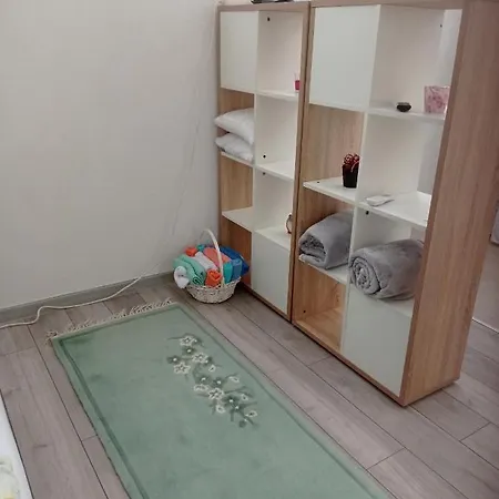 Sokak Apartment *