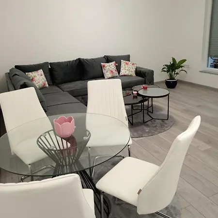 Sokak Apartment Bihac